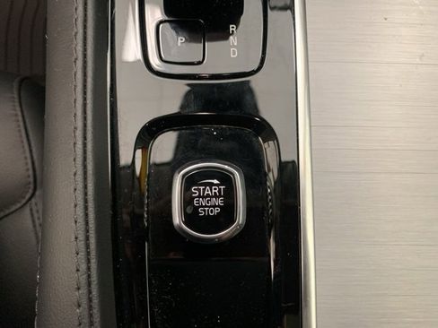 Certified 2024 Volvo XC90 B5 Core w/ Protection Package Premier image 16