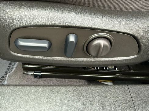 Used 2023 Chevrolet Malibu LT image 17