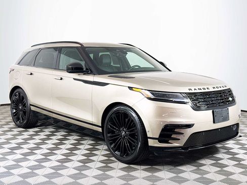Used 2026 Land Rover Range Rover Velar Dynamic SE AWD/4WD image 3