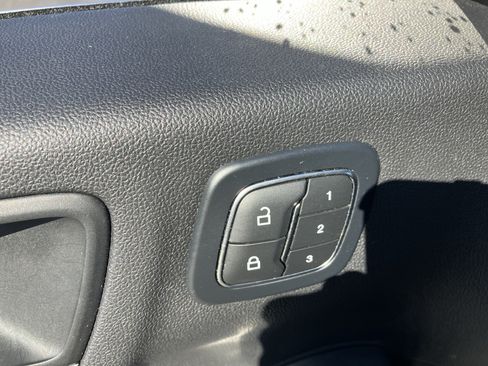 Used 2025 Ford Escape Platinum AWD/4WD image 18