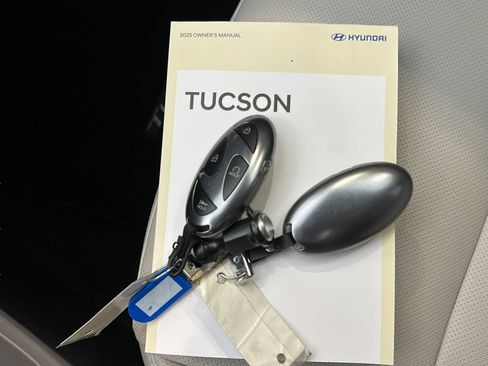 Used 2025 Hyundai Tucson SEL AWD/4WD image 31
