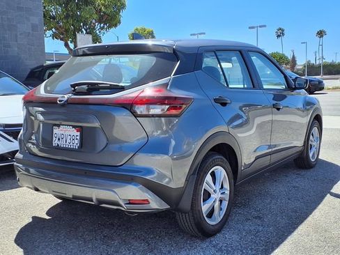 Used 2025 Nissan Kicks Play S FWD image 3