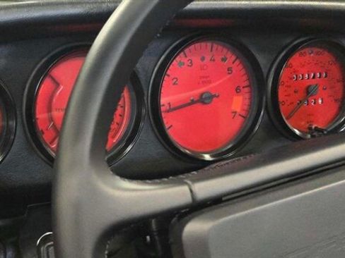 Used 1989 Porsche 911 Carrera RWD image 10