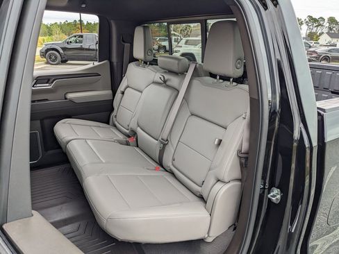 Used 2023 GMC Sierra 1500 SLT w/ SLT Premium Package image 44