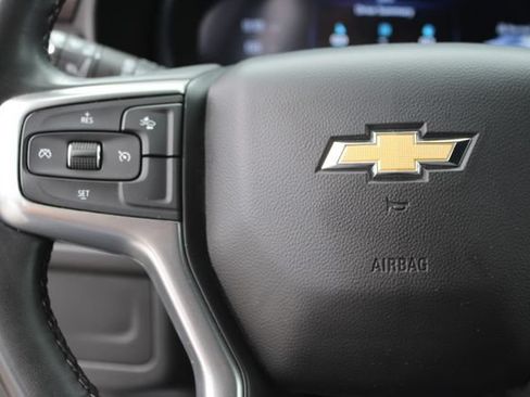 Used 2024 Chevrolet Suburban LT RWD image 20