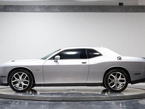 Used 2015 Dodge Challenger R/T Plus image 37