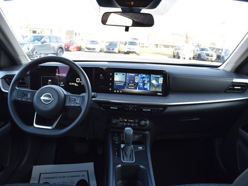 Used 2026 Nissan Kicks SV w/ Cold Weather Package FWD image 27