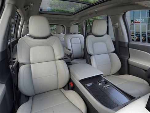 New 2026 Lincoln Aviator Reserve image 10