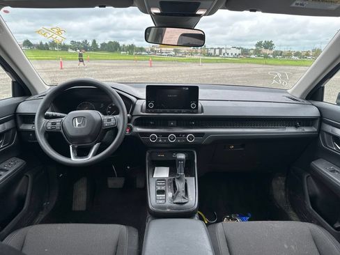 Used 2025 Honda CR-V LX image 18