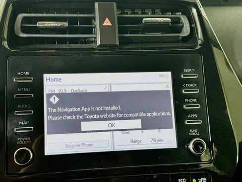 Used 2020 Toyota Prius LE FWD image 22