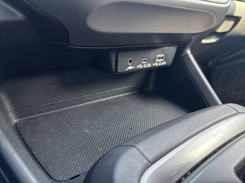 Used 2025 Subaru Crosstrek 2.5i Premium AWD/4WD image 30