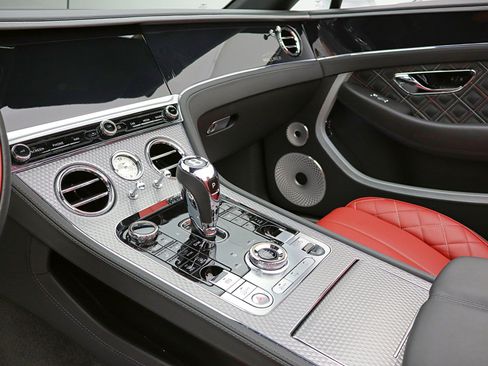 Certified 2022 Bentley Continental GT Mulliner AWD/4WD image 46