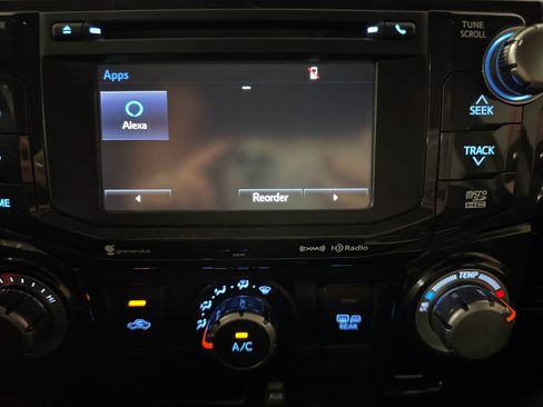 Used 2018 Toyota 4Runner TRD Off-Road Premium image 27