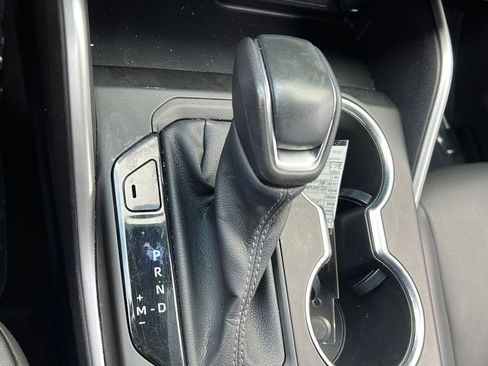 Used 2022 Toyota Highlander XLE image 24