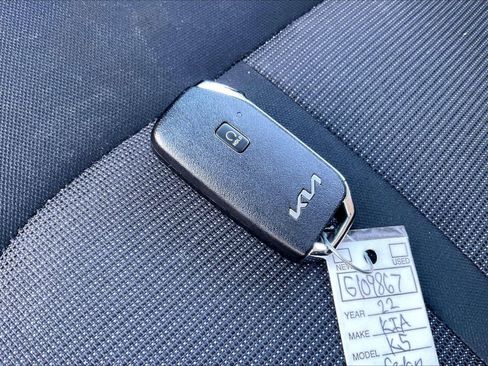 Used 2022 Kia K5 LXS FWD image 11