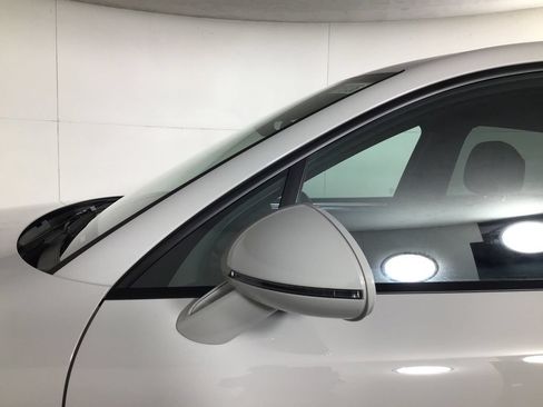 Certified 2023 Porsche Macan Turbo AWD/4WD image 21