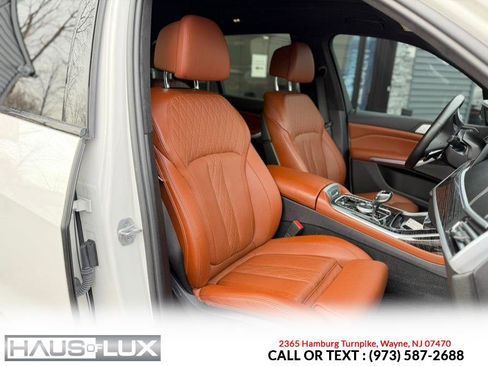 Used 2022 BMW X7 M50i w/ Executive Package image 3