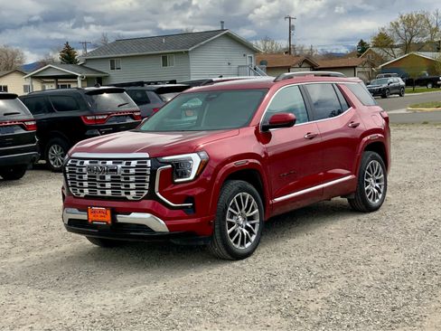 New 2026 GMC Terrain Denali w/ LPO, Black Badging Package image 1