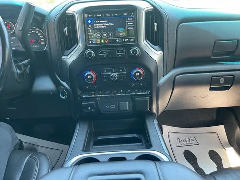 Used 2021 Chevrolet Silverado 1500 LT Trail Boss w/ Convenience Package II AWD/4WD image 30