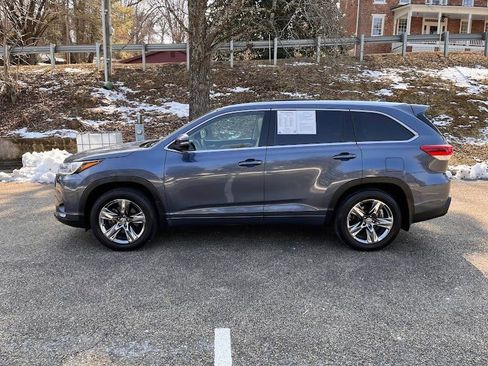 Used 2019 Toyota Highlander Limited Platinum image 25