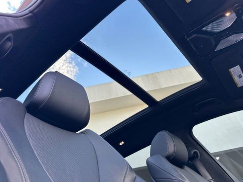 Used 2020 BMW X7 xDrive40i w/ M Sport Package image 19