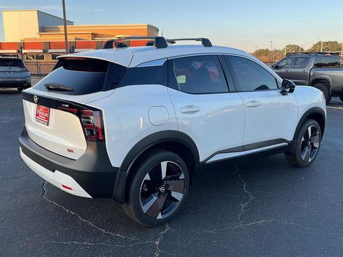 New 2026 Nissan Kicks SR w/ Cold Weather Package image 5