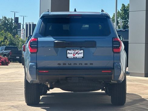 New 2026 Toyota 4Runner TRD Off-Road Premium AWD/4WD image 5