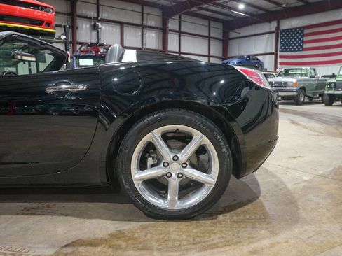 Used 2007 Saturn Sky w/ Premium Trim Pkg RWD image 5