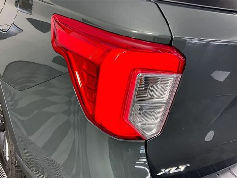 Used 2024 Ford Explorer XLT w/ Equipment Group 202A image 28