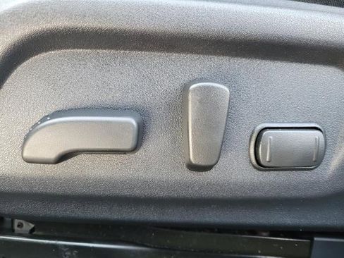 Used 2019 Subaru Outback 2.5i Premium image 17