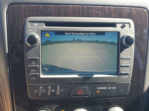 Used 2016 Chevrolet Traverse LT w/ Style and Technology Package image 30