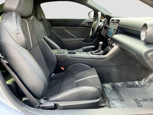 Used 2025 Toyota GR86 Premium w/ ALL Weather Mat Package (TMS) RWD image 26