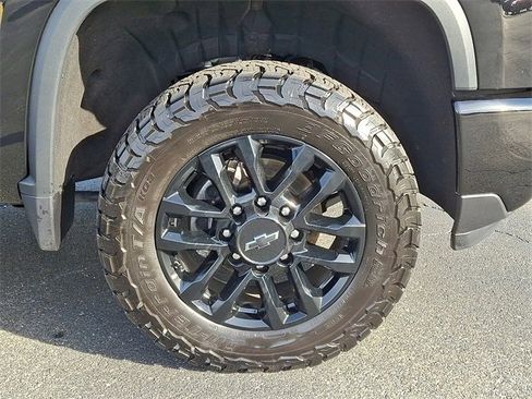 Certified 2025 Chevrolet Silverado 2500 LTZ w/ Trail Boss Package image 8
