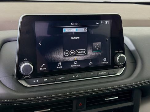 Used 2023 Nissan Rogue SV AWD/4WD image 34