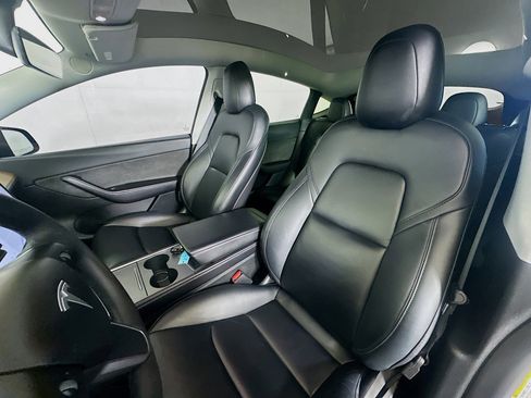 Used 2021 Tesla Model Y Performance image 13