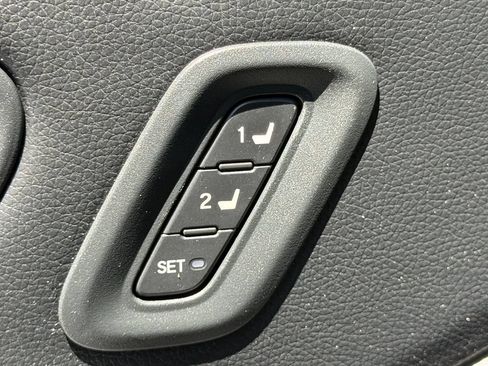 Used 2024 Honda Pilot TrailSport image 11