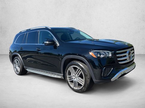 Certified 2026 Mercedes-Benz GLS 450 4MATIC image 3