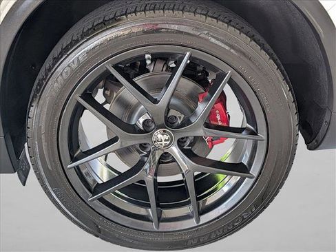 Used 2020 Alfa Romeo Stelvio w/ Nero Edizione RWD image 23