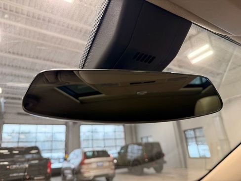 Used 2017 Buick Envision Premium image 43