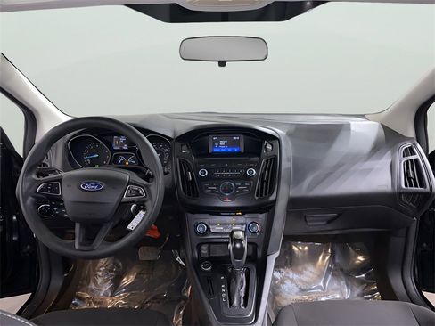 Used 2015 Ford Focus SE image 14
