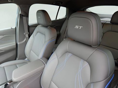 New 2026 Buick Envista Sport Touring w/ Convenience I Package image 10