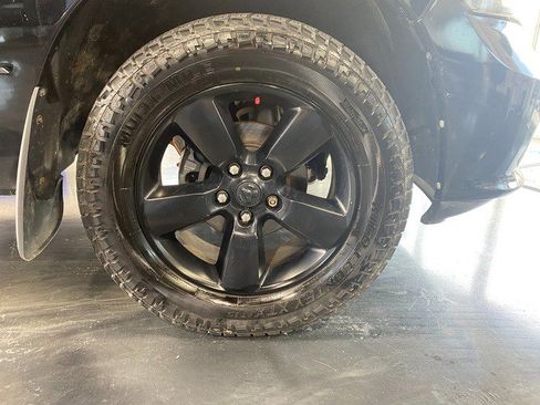 Used 2014 RAM 1500 Express w/ Black Ram 1500 Express Group AWD/4WD image 9
