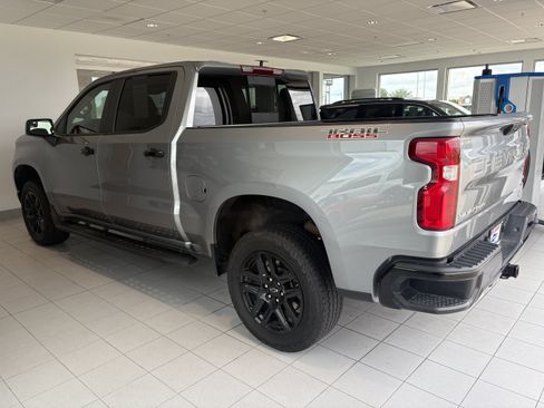 Used 2025 Chevrolet Silverado 1500 LT Trail Boss w/ Convenience Package II AWD/4WD image 6