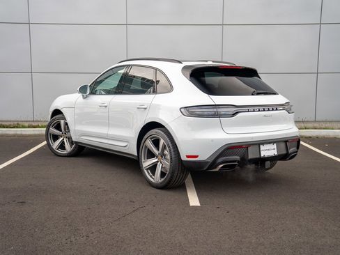 New 2026 Porsche Macan image 3