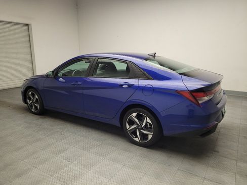 Used 2023 Hyundai Elantra SEL w/ Convenience Package FWD image 3