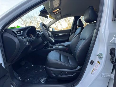 Certified 2025 INFINITI QX50 Pure image 27