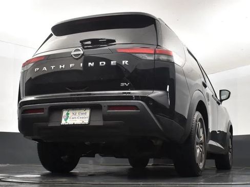 Used 2024 Nissan Pathfinder SV FWD image 13