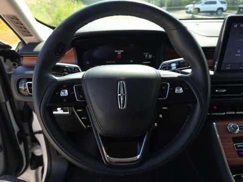 Used 2024 Lincoln Aviator Reserve w/ Equipment Group 201A AWD/4WD image 11