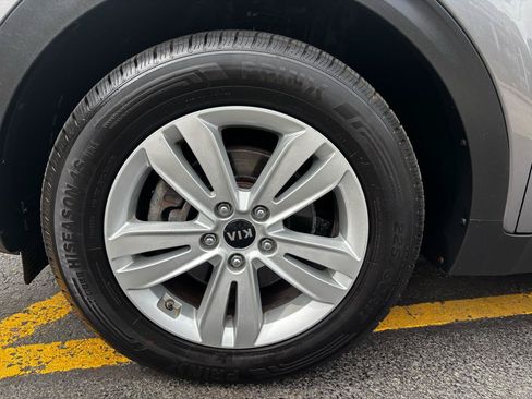 Used 2017 Kia Sportage LX AWD/4WD image 11