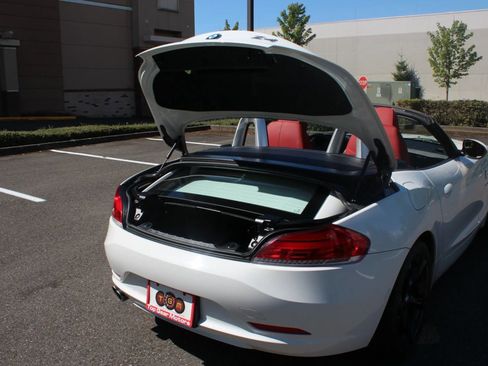 Used 2011 BMW Z4 sDrive30i image 39
